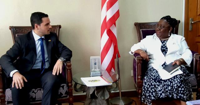 Encuentro del Jefe de Misi&oacute;n de Venezuela acreditado en Liberia y la Canciller