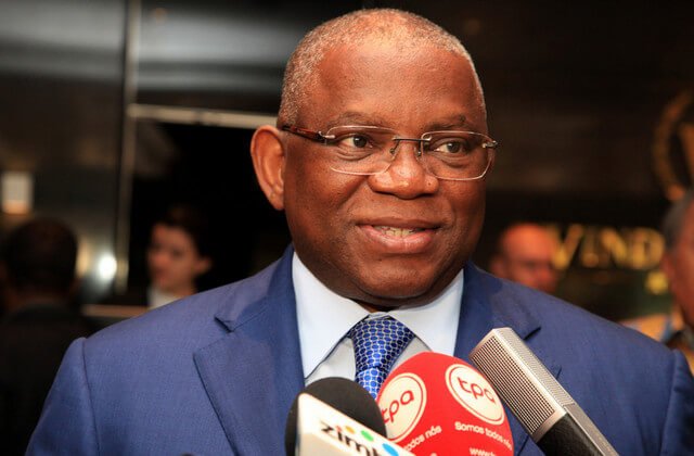 Ministro angoleño de Relaciones Exteriores Georges Chikoti