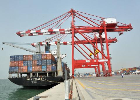 El puerto de kribi en Camerún