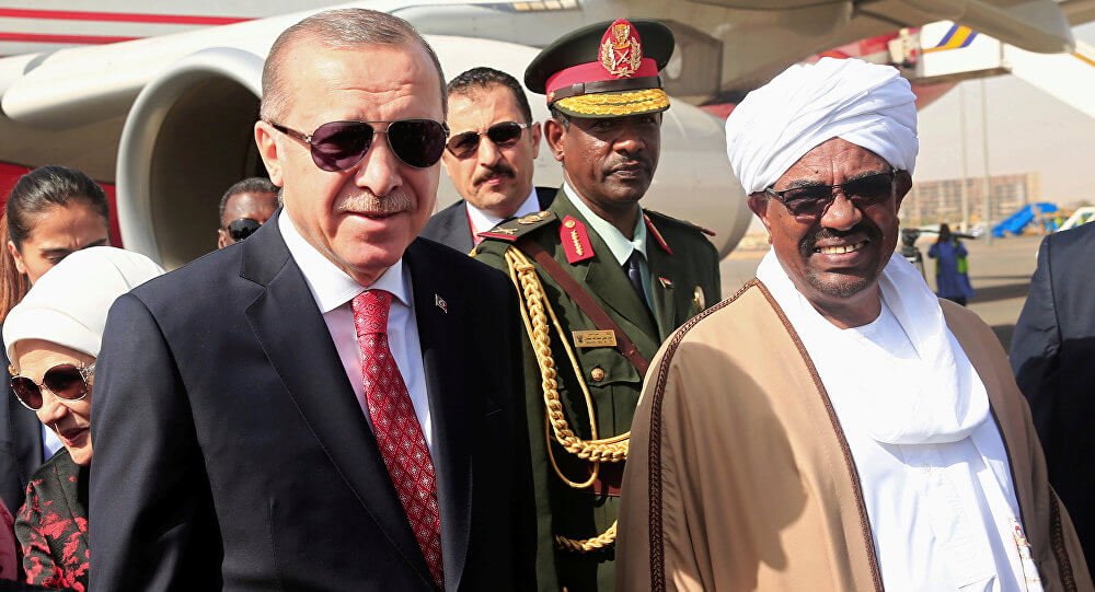Presidente de Turquía Recep Tayyip Erdogan y su homologo sudanés Omar Bashir