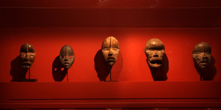 Exposition Les maîtres de la sculpture de Côte dIvoire. Musée du quai Branly 