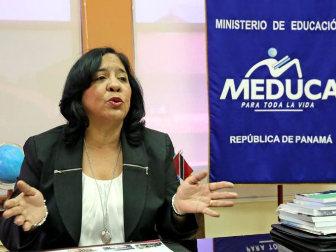 Marcela Paredes exministra de Educación de Panamá