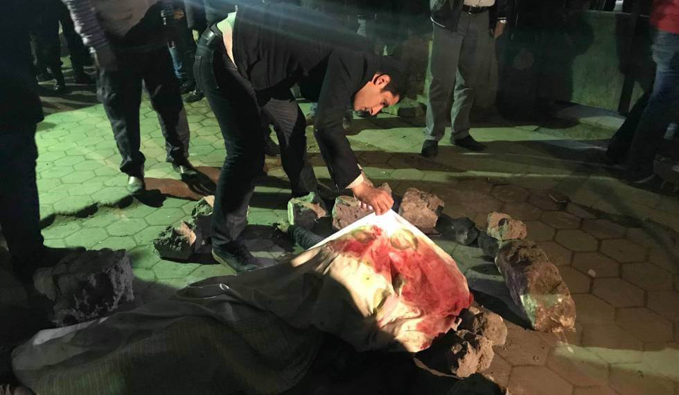 Dos policías muertos y tres heridos en un atentado suicida en El Cairo