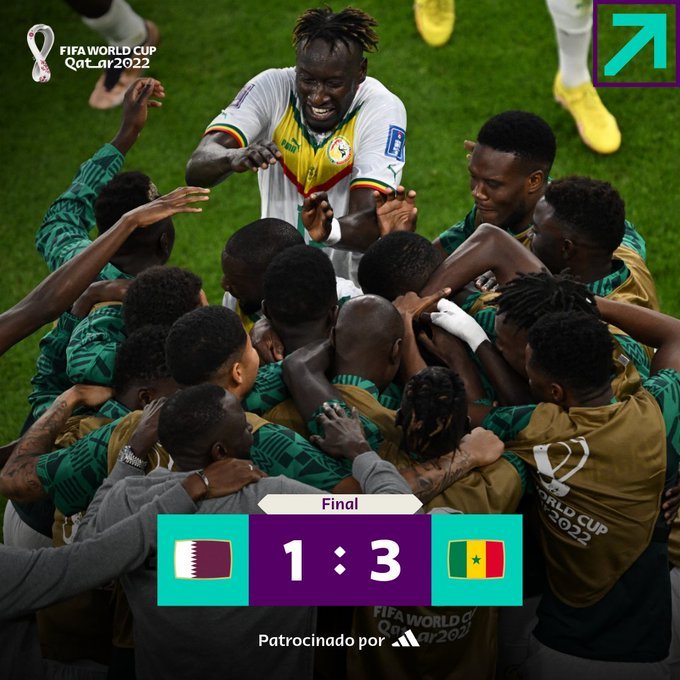 Selección de Senegal celebrando