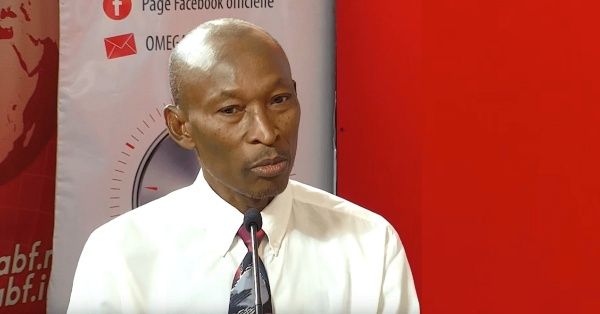 El primer ministro  Kyélem de Tambèla acusó al bloque de no ayudar a sus Estados miembros: "En lugar de una CEDEAO de los pueblos, la organización se ha convertido en una herramienta tecnocrática".