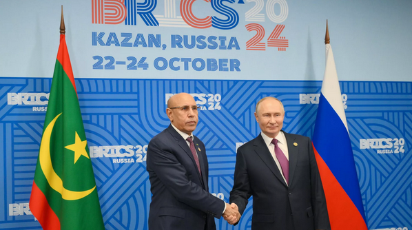 Presidente de Rusia, Vladimir Putin, recibiendo al presidente de Mauritania, Mohamed Ould Ghazouani