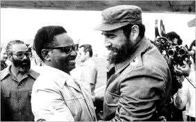 Agostinho Neto y Fidel Castro