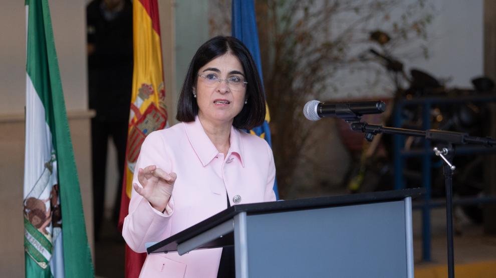 La ministra de Sanidad Carolina Darias atiende a los medios en Sevilla