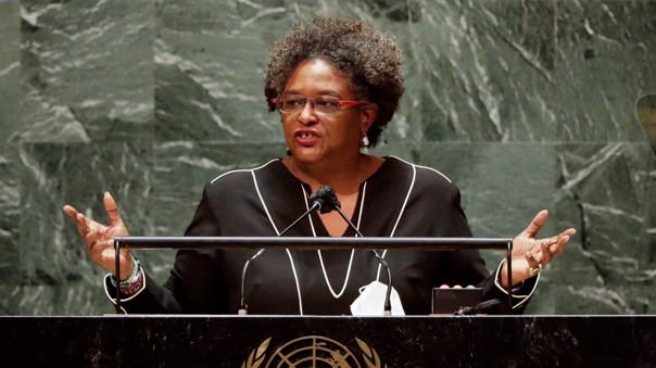 La primera ministra de Barbados Mia Mottley