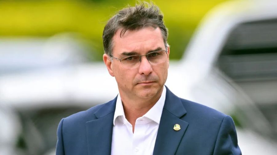 Flavio Bolsonaro un presidenciable a la sombra de su padre