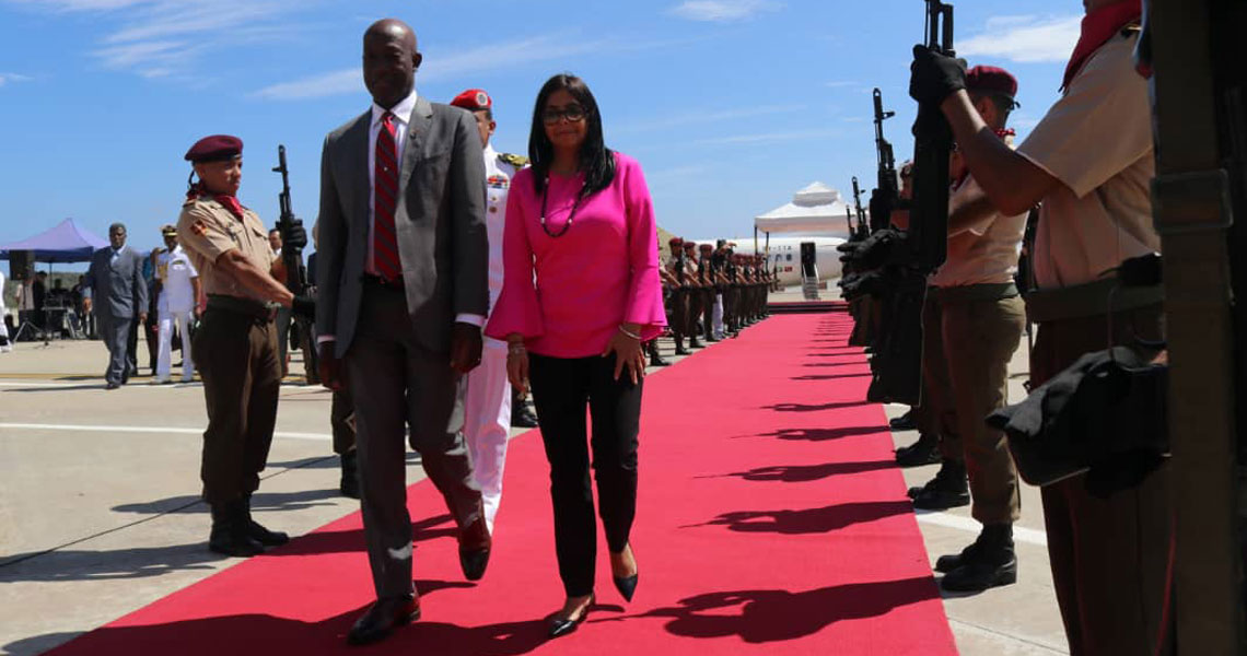 El diplomático fue recibido por la Vicepresidenta de la República Delcy Rodríguez