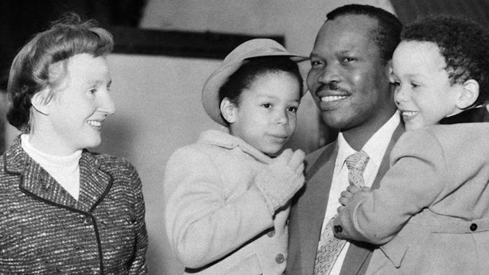 Ruth y Seretse tuvieron cuatro hijos. Uno de ellos Ian fue elegido presidente de Botswana en 2008
