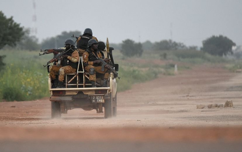 El ejército de Burkina Faso lucha para contener la propagación de yihadistas vinculados a al-Qaida y al Estado Islámico 