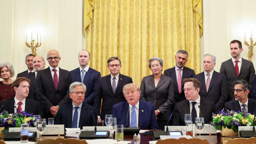 Donald Trump reunido con líderes del sector de la inteligencia artificial